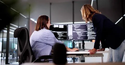 Woman Programmer. Girl Coding Software 스톡 사진