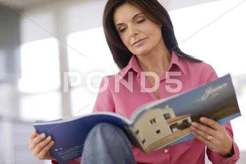Woman reading Stock Photos