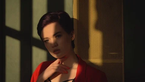 The woman in the red jacket 動画素材 102779420