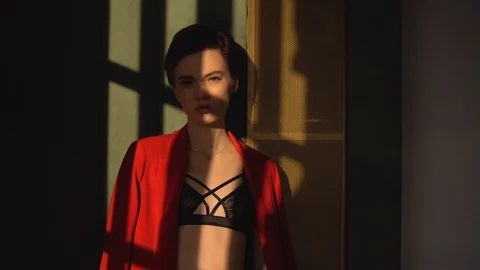 The woman in the red jacket 動画素材 102779444