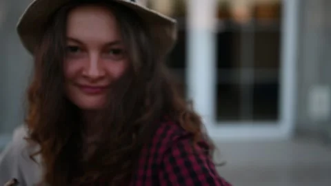 Woman in red shirt and hat randomly dances Vídeo Stock 253172853
