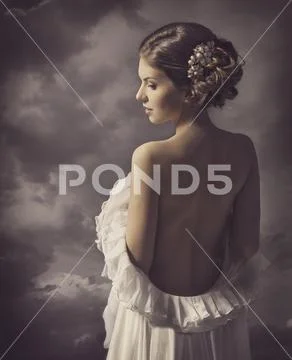Woman sensual retro portrait, girl naked back, elegant artistic vintage style Stock-Fotos