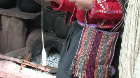 Woman spinning wool, Peru Stock Footage 291753
