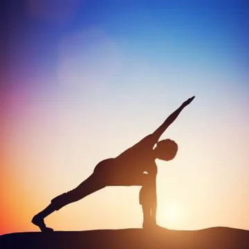 Woman standing in revolved side angle yoga pose meditating at sunset 스톡 일러스트