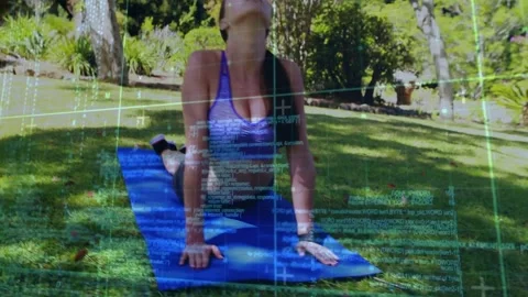 Woman starting forward shift into plank, doing rapid knee drives, grid code Stock Footage 334115569