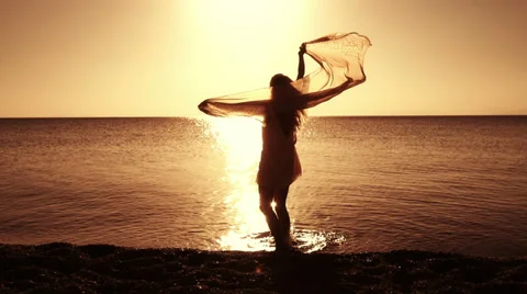 Woman At Sunset Video stock 33798374