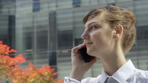 Woman Talking Stock-Footage 89634275