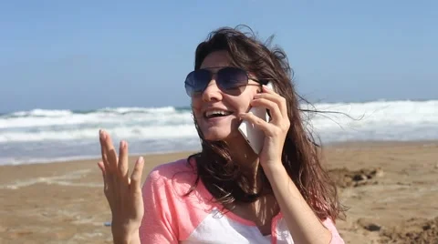 Woman talking on the mobile Stock Footage 43329516