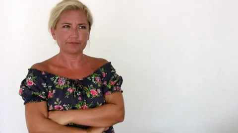 Woman thinking Stock-Footage 41822280