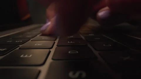 Woman Typing Close Up Stock-Footage 165303359