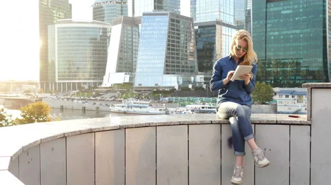 Woman using tablet computer Stock Footage 55618337