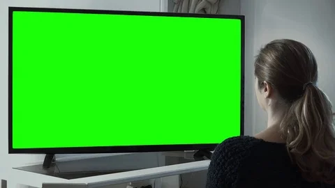 TV màu xanh lá cây là lựa chọn hoàn hảo để bạn có thể tạo ra các sản phẩm nội dung chất lượng tốt hơn. Với một màn hình TV xanh tương lai, bạn có thể tạo ra các phông nền độc đáo và thú vị hơn để tăng cường trải nghiệm của khán giả khi xem video của bạn. Hãy thử ngay và tạo ra một sản phẩm chất lượng cao.