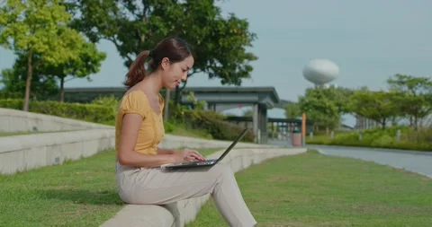 Woman work on laptop computer Stock Footage 137864911