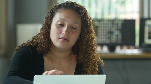Woman working on computer Stock Footage 51239068