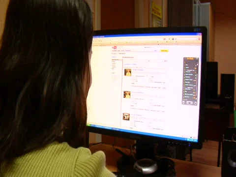 Woman working on computer at office Stock Footage 493433