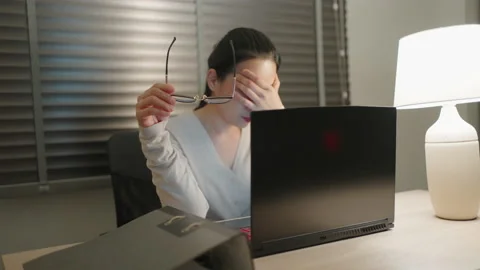 Woman working Stock-Footage 164314865
