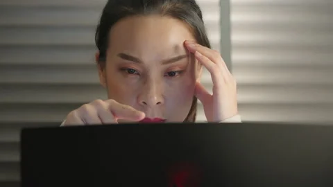 Woman working Stock-Footage 164316645