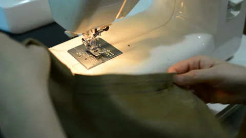 Woman working with sewing machine, Close up HD Clip. 動画素材 89972146