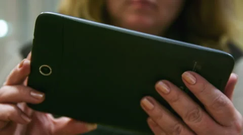Woman working with the tablet Stock-Footage 44550268
