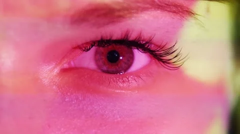 Woman's eye in the light 库存影片 20430435