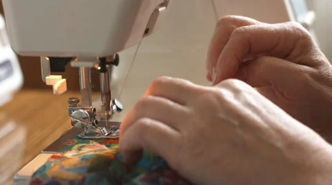 Woman's hand sewing on the sewing machine 库存影片 68037480