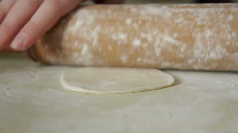 Womans Hands Rolling Pastry 動画素材 42118754