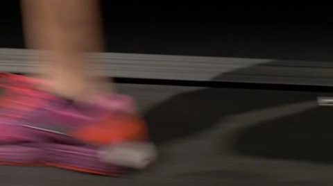 Woman's legs running on a treadmill 库存影片 64646662
