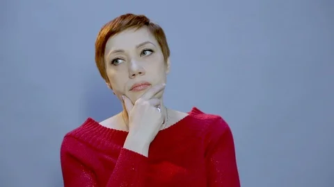 The woman’s mood changes, it was sad, but it became fun 스톡 동영상 113896184