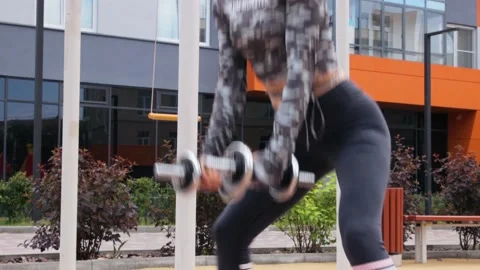 Woman's outdoor workout in summer 스톡 동영상 160829400