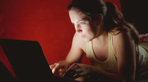 Women on the computer Stock-Footage 62727108