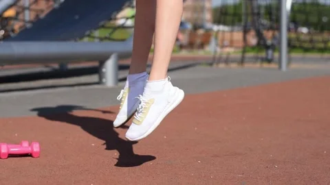 Women doing a functional workout with squats and jumps. Stock Footage 154846203