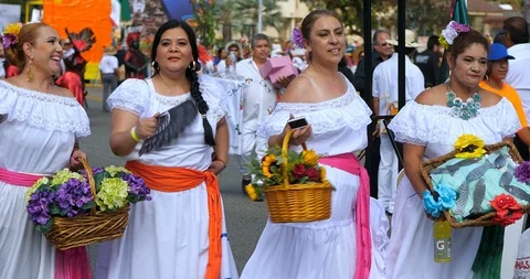mexican independence day dancing