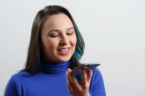 Women Using the voice recognition function, smart phones , Technology Foto stock