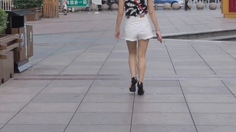 Women's gait 46 Video stock 106629741