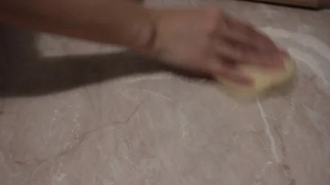 Women's hands make a cake 動画素材 83656039