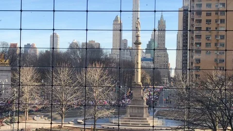 Womens March 2018 Crowds marching central park and columbus circle Vídeo Stock 94689380