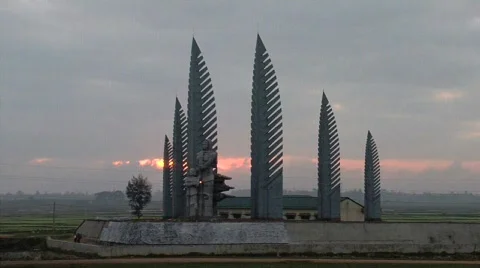 Women’s Monument Zoom In Stock Footage 356583