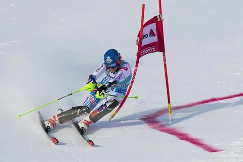 Women's parallel slalom qualification run, St Moritz, Switzerland - 15 Dec 2019 Fotos Stock