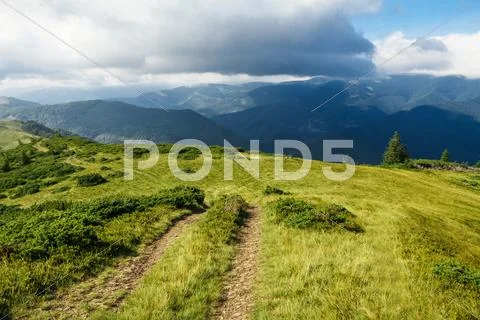 Wonderful landscape of Ukrainian Carpathian mountains Stock Photos