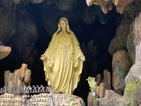 Wonogiri, Central Java, Indonesia, February 02, 2023: A place called the ca.. Stock Photos