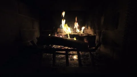 Wood burning in a fireplace 스톡 동영상 329067352
