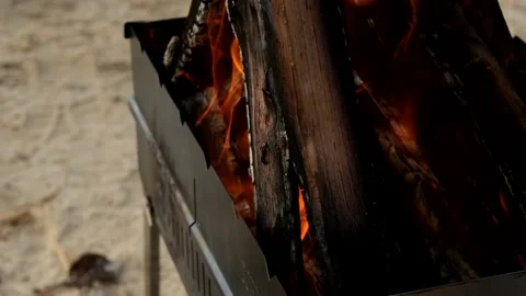 Wood is burning in the grill Video stock 150519977