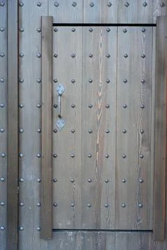Wood carving background. Graphic angular patterns on the doors. Foto stock