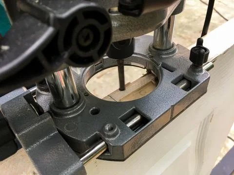 Wood cutting machine, Carpenter is using a chainsaw to saw pieces of wood f.. Stock Photos