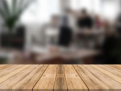 WOODEN BOARD EMPTY TABLE IN FRONT OF BLURRED ROOM INTERIOR BACKGROUND Illustrazione stock