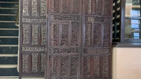 Wooden frame in hotel reception 스톡 동영상 323100779