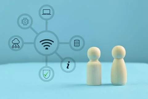 Wooden people figures with data processing concept. Big data, cloud computing 스톡 사진