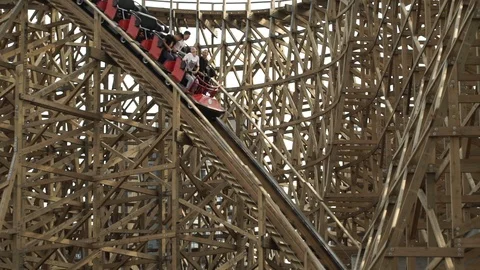 Wooden rollercoaster drop Video stock 105865610