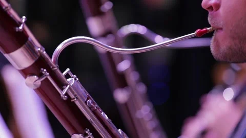 Woodwind musical instruments close-up.The lips of a musician playing the bassoon 스톡 동영상 165593367
