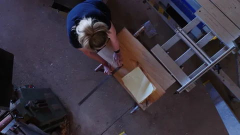 Woodwork calculating designing timber overhead view Vidéo 231787509